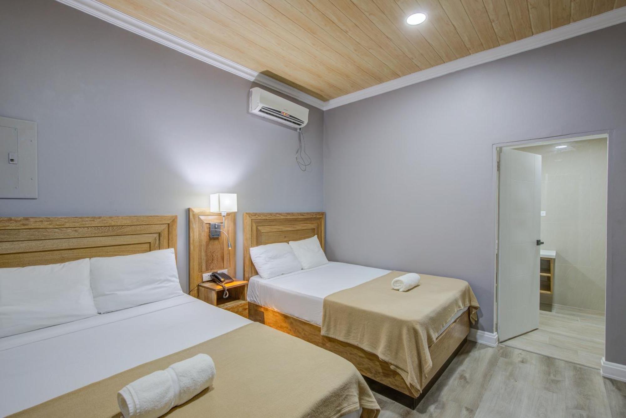 Airport Suites Hotel Piarco Kültér fotó